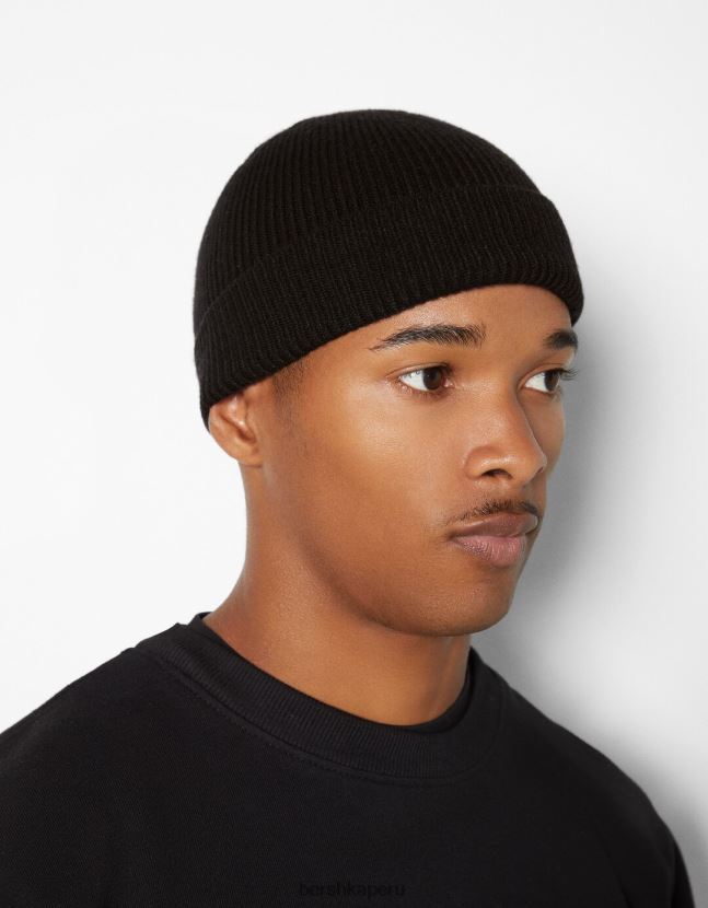 negro Bershka hombres gorro corto 806J6B3623