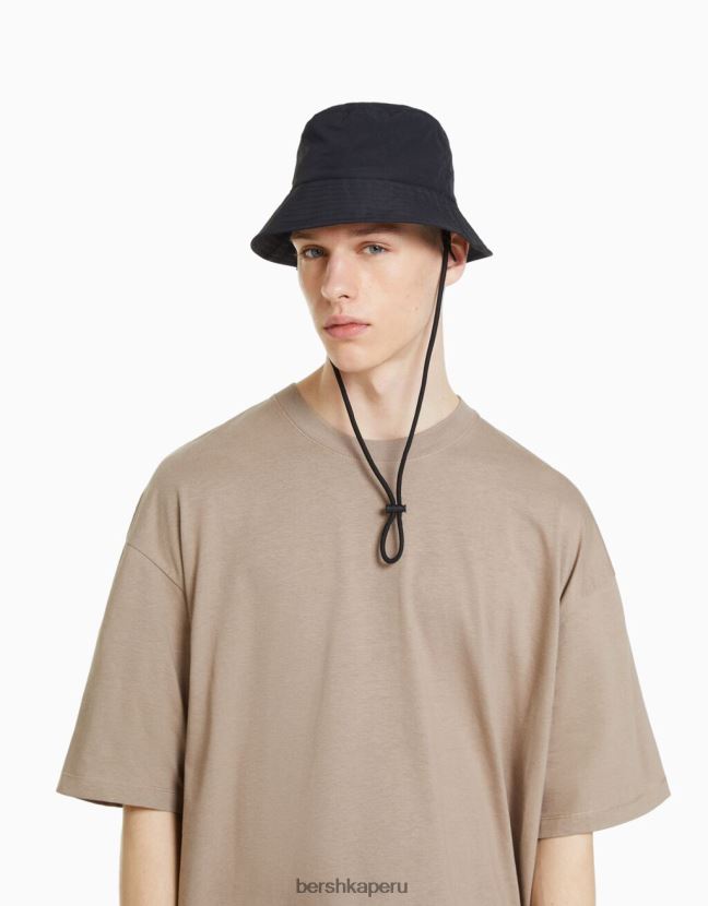 negro Bershka hombres sombrero de lluvia de nailon con correas 806J6B3610