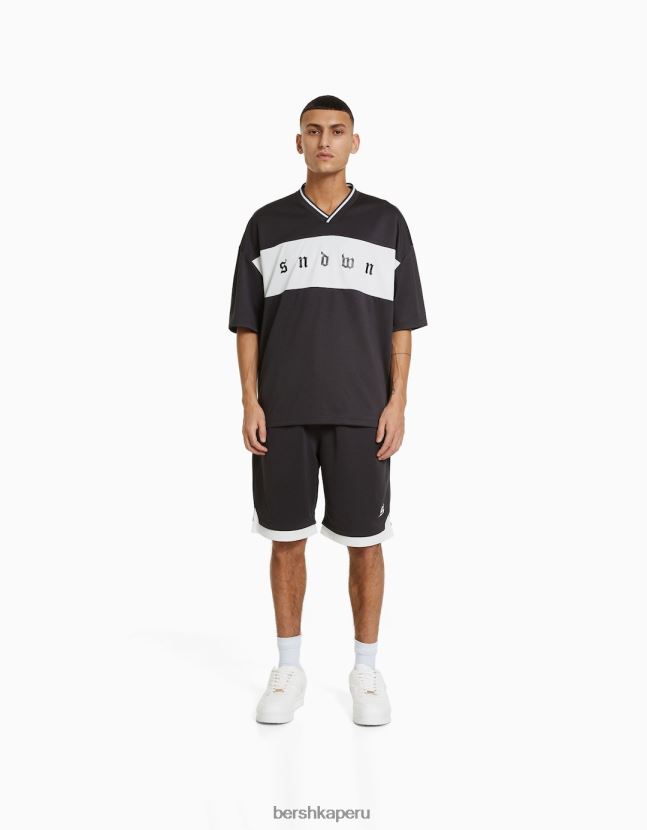 gris Bershka hombres conjunto de camiseta de rejilla y bermudas 806J6B3410
