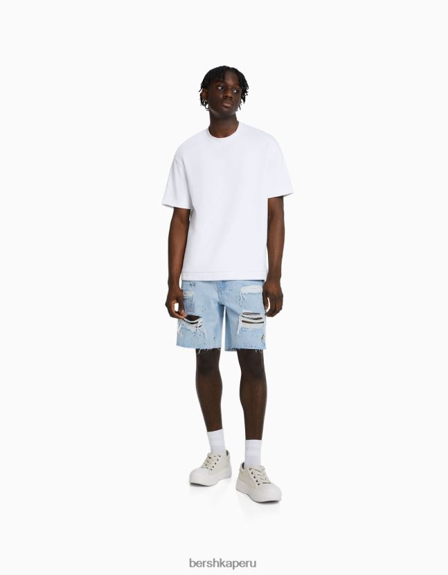 azul claro Bershka hombres bermudas de mezclilla rota con salpicaduras de pintura 806J6B3331