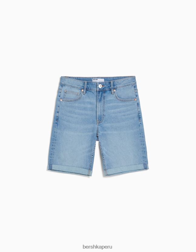 azul claro Bershka hombres bermudas vaqueras ajustadas con vuelta 806J6B3345