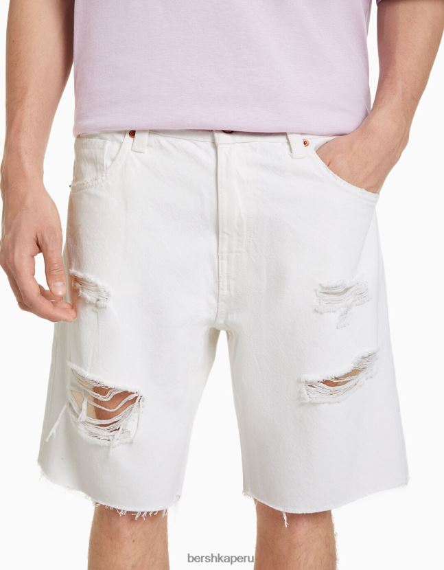 blanco Bershka hombres bermudas de mezclilla con rotos de colores 806J6B3311