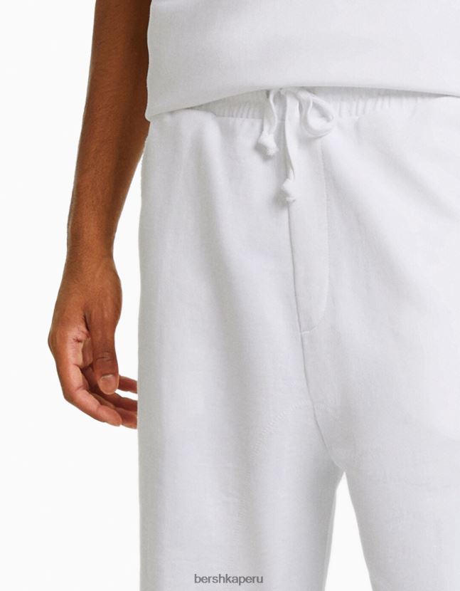 blanco Bershka hombres bermudas felpa descolorida 806J6B3364