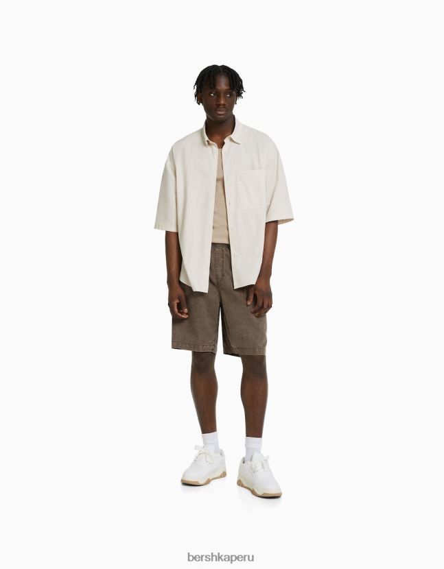 camello Bershka hombres bermudas jogger de mezcla de algodón y lino 806J6B3359
