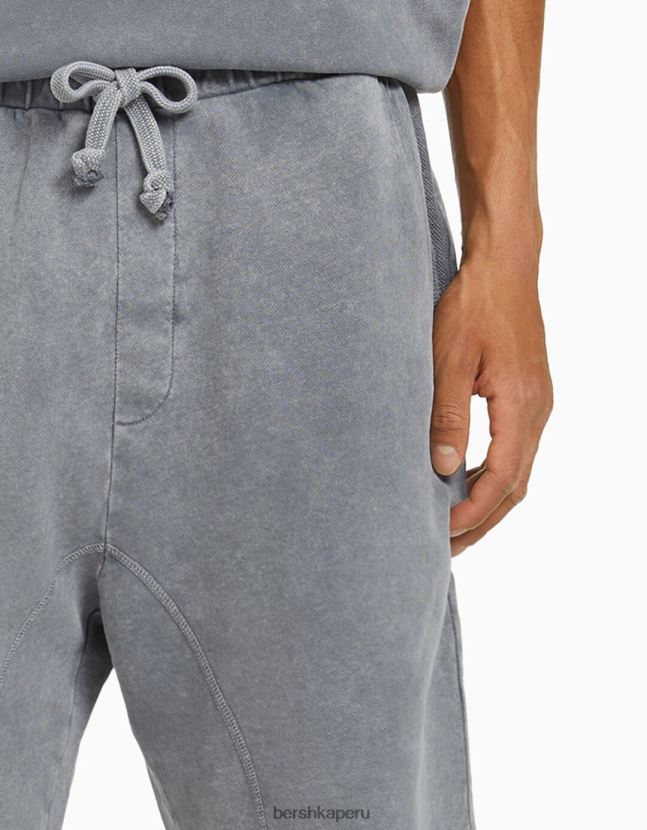 gris Bershka hombres bermudas felpa descolorida 806J6B3362