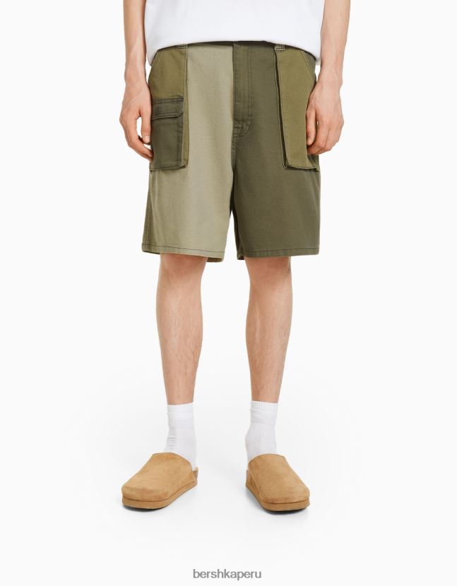 verde Bershka hombres bermudas de carpintero de mezclilla con bloques de color 806J6B3300