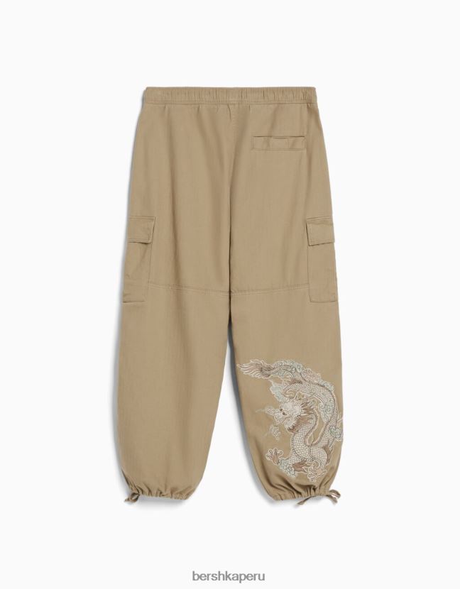 camello Bershka hombres joggers de algodón con bordado 806J6B3293