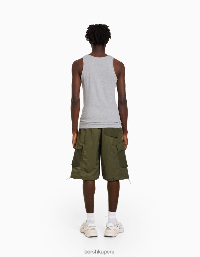 caqui Bershka hombres bermudas cargo tipo paracaídas de nailon 806J6B3282