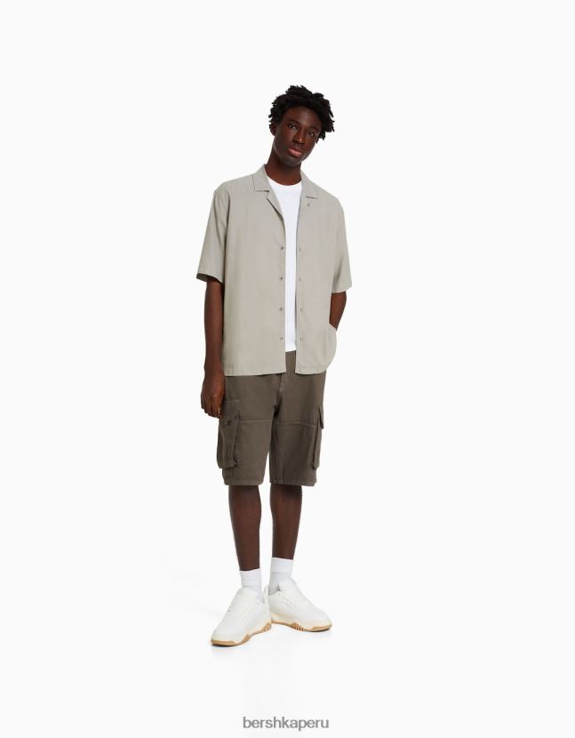 marrón Bershka hombres bermudas holgadas tipo cargo 806J6B3287