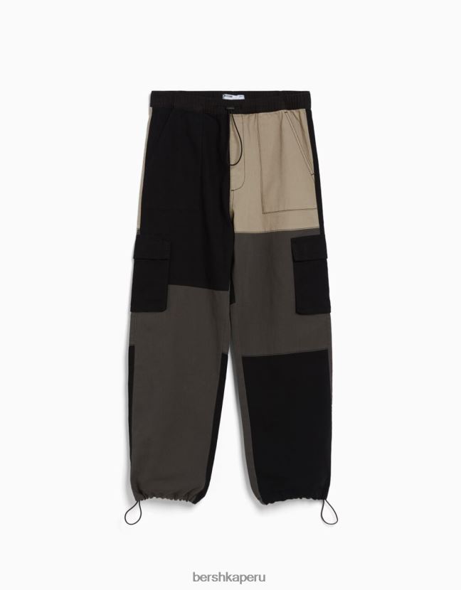 negro Bershka hombres pantalones de chándal cargo con diseño colour block 806J6B3277