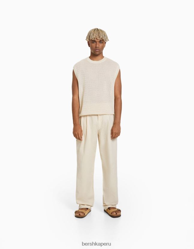 arena Bershka hombres pantalones rectos de algodón con textura 806J6B3252