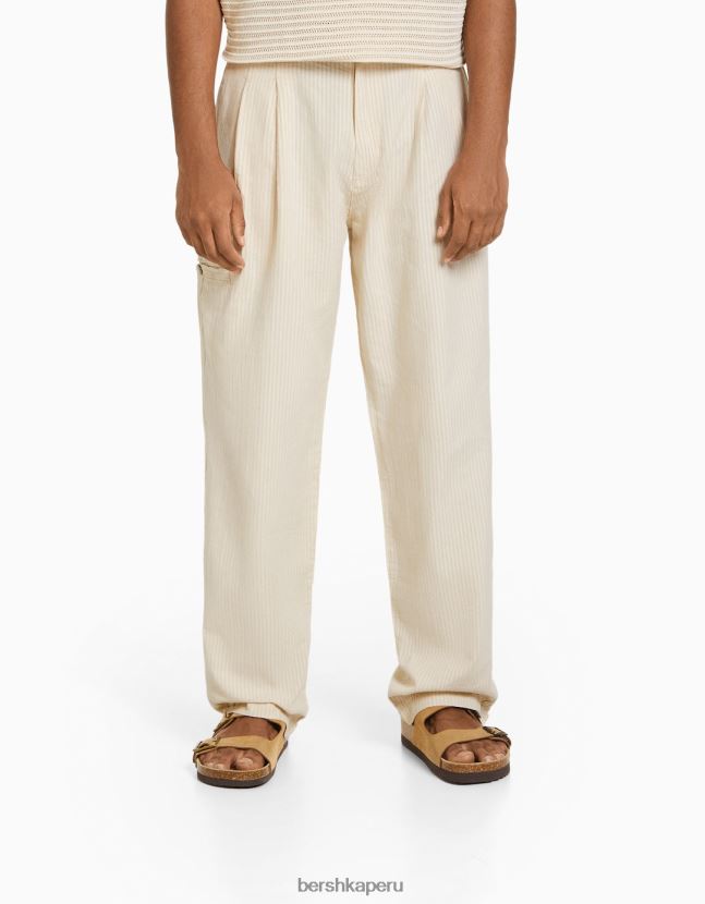 arena Bershka hombres pantalones rectos de algodón con textura 806J6B3252
