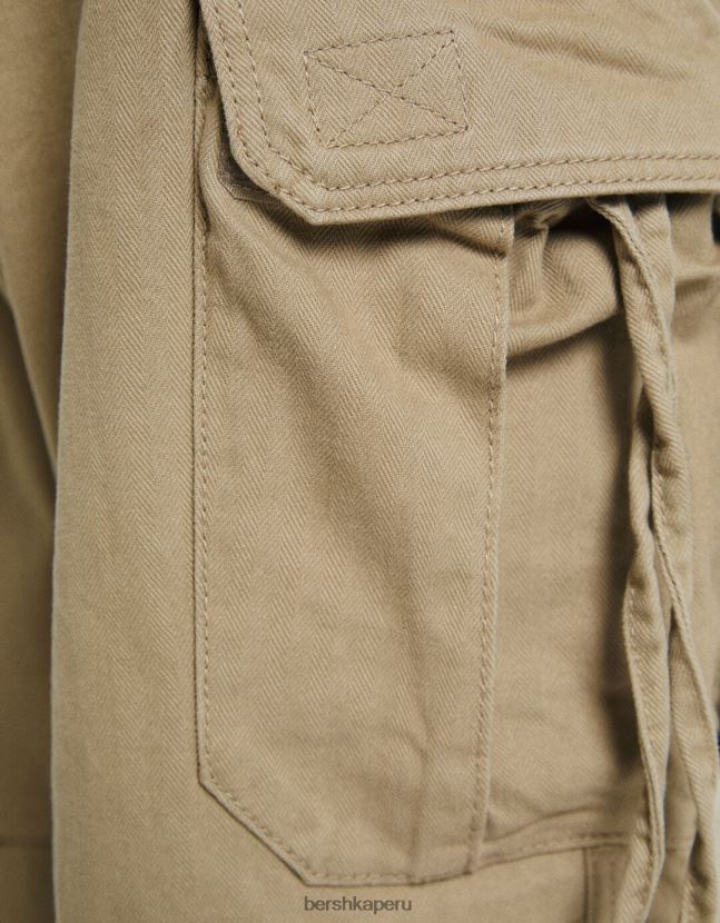 camello Bershka hombres joggers de algodón con bordado 806J6B3263