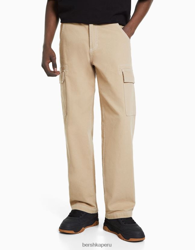 camello Bershka hombres pantalones cargo de pernera ancha con costuras en contraste 806J6B3258
