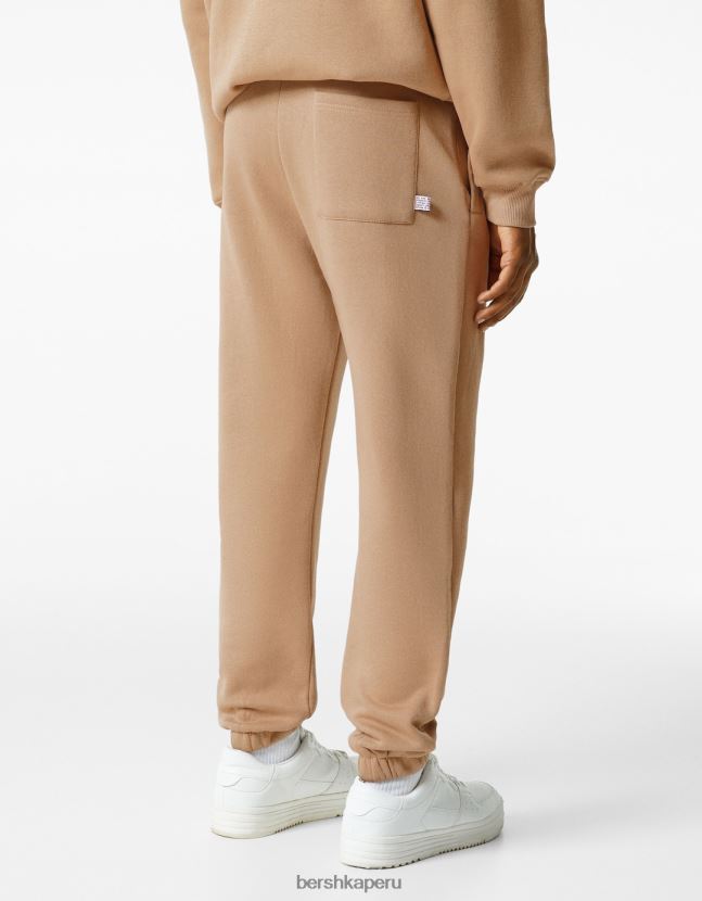 camello Bershka hombres pantalones de chándal de felpa 806J6B3268
