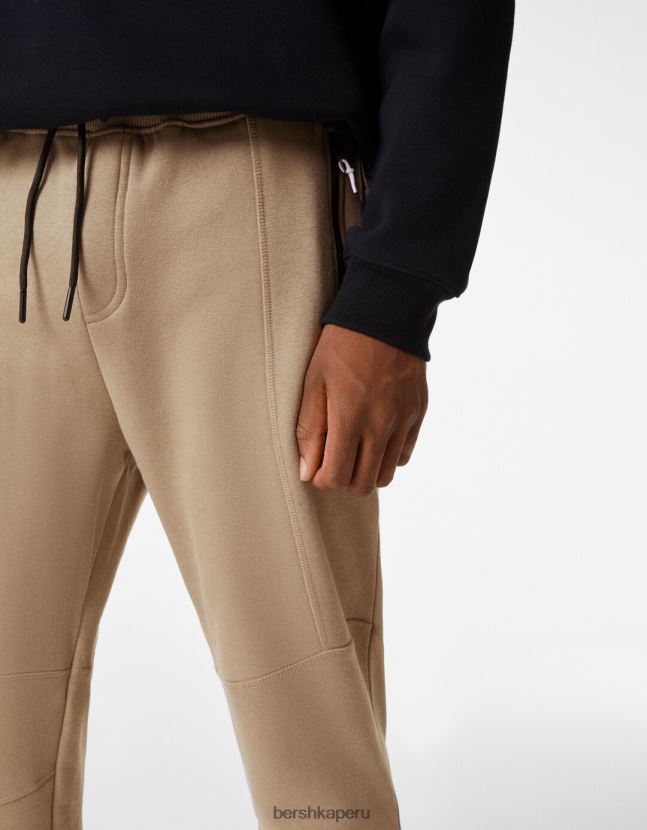 camello Bershka hombres pantalones deportivos de felpa con costuras 806J6B3218