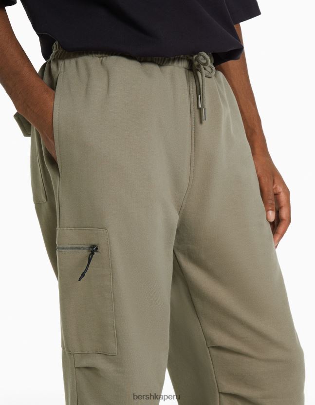 caqui Bershka hombres pantalones de paracaídas de felpa con bolsillos con cremallera 806J6B3233
