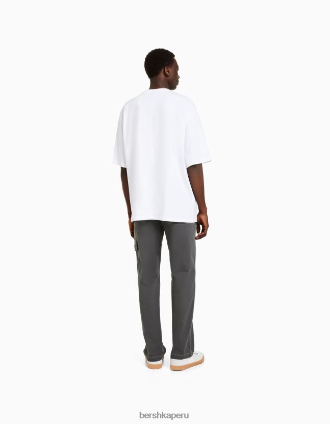 gris oscuro Bershka hombres pantalones cargo de pernera ancha con costuras en contraste 806J6B3249