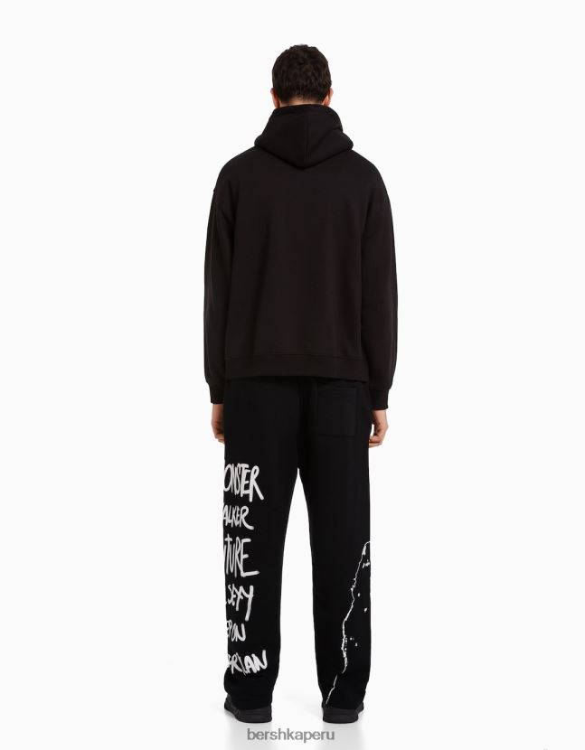negro Bershka hombres pantalones anchos de felpa con cinturilla elástica y estampado 806J6B3238
