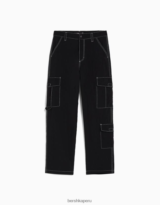 negro Bershka hombres pantalones cargo de nailon con hilo en contraste 806J6B3243
