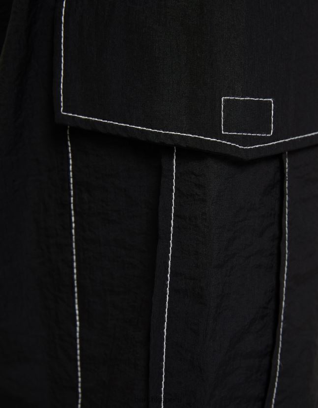 negro Bershka hombres pantalones cargo de nailon con hilo en contraste 806J6B3243