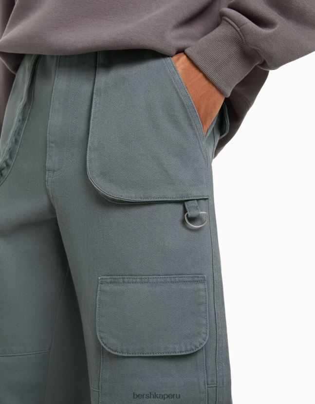 azul Bershka hombres jeans cargo con múltiples bolsillos 806J6B3187