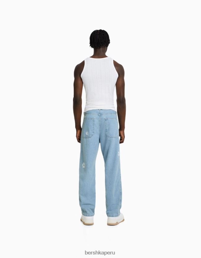 azul claro Bershka hombres jeans anchos de carpintero con bordado 806J6B3143