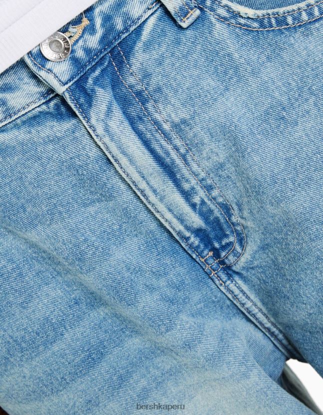 azul claro Bershka hombres jeans cargo con múltiples bolsillos 806J6B3136