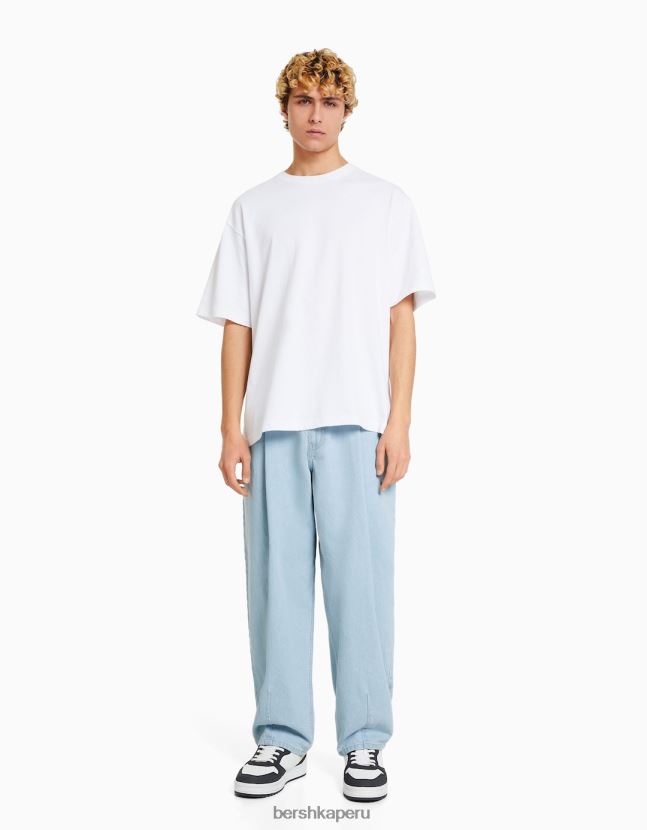 azul claro Bershka hombres vaqueros baggy de corte globo con pliegues 806J6B3173