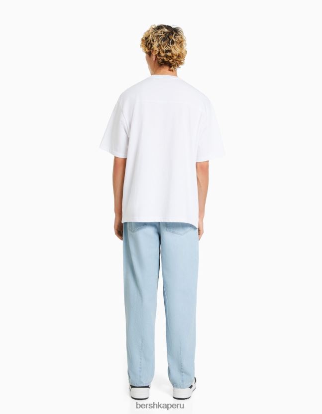 azul claro Bershka hombres vaqueros baggy de corte globo con pliegues 806J6B3173
