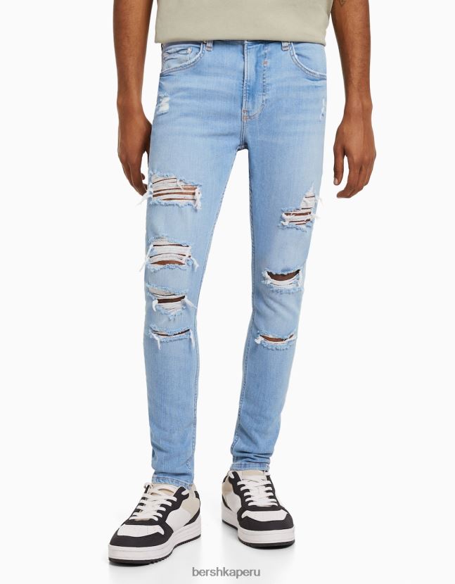 azul claro Bershka hombres vaqueros muy ajustados con rotos 806J6B3191