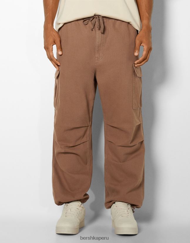 marrón Bershka hombres jeans cargo con paracaídas 806J6B3204