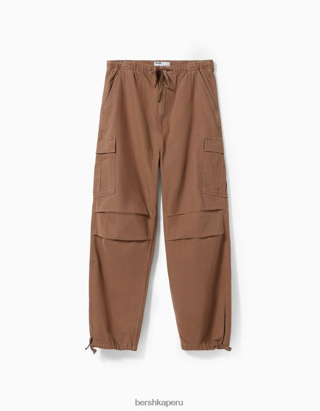 marrón Bershka hombres jeans cargo con paracaídas 806J6B3204