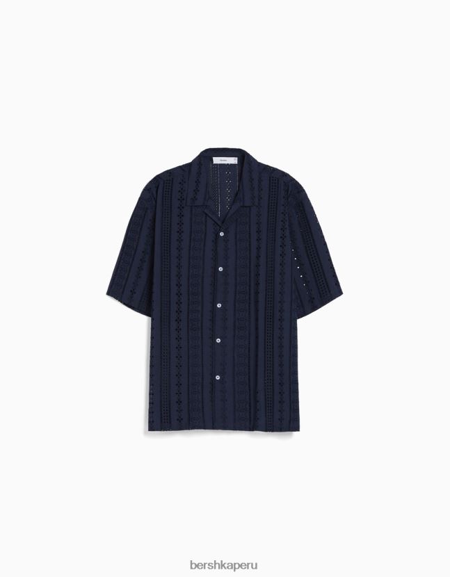 Armada Bershka hombres camisa de manga corta con bordado suizo 806J6B2880
