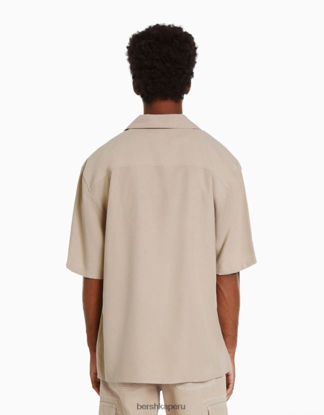 arena Bershka hombres camisa de manga corta con corte holgado 806J6B2905