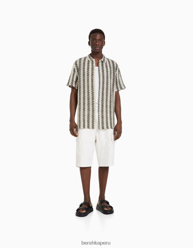 arena Bershka hombres camisa de manga corta de punto abierto 806J6B2879