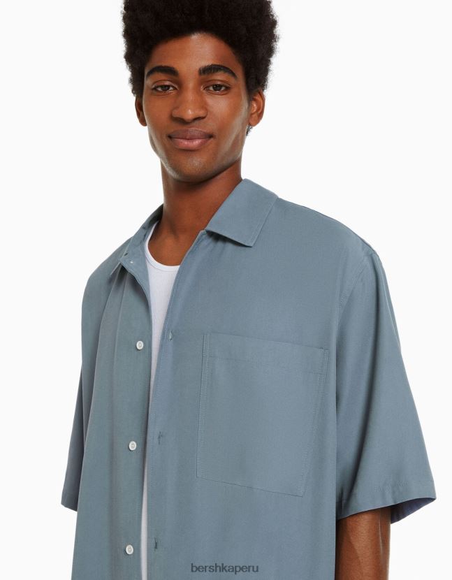 azul claro Bershka hombres camisa de manga corta con corte holgado 806J6B2906