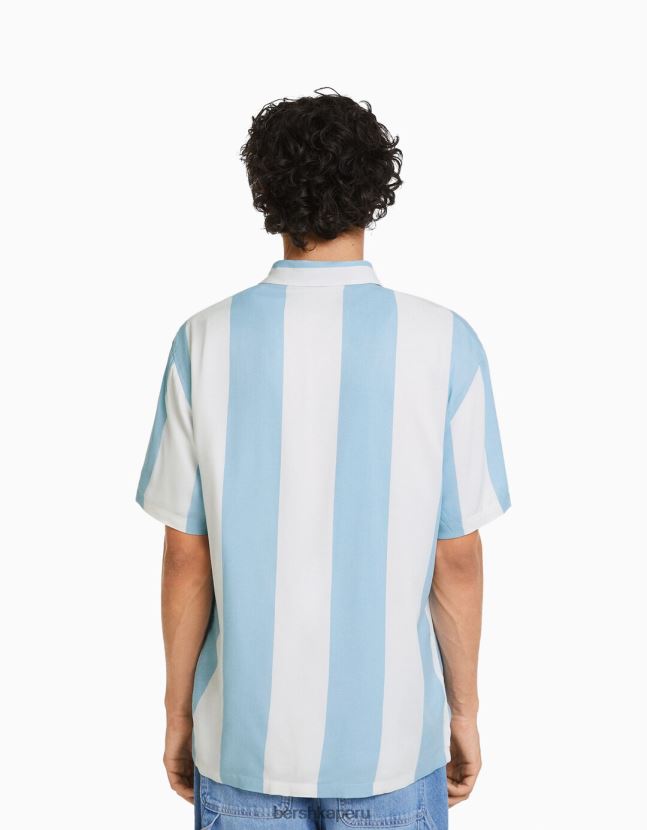 azul claro Bershka hombres camisa de sarga a rayas de manga corta 806J6B2929
