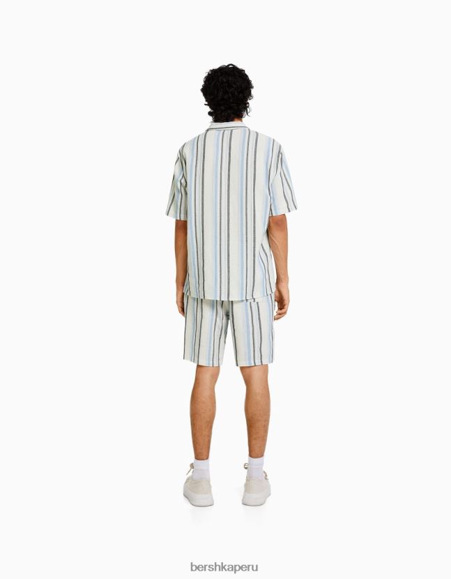 azul claro Bershka hombres camisa rústica de manga corta a rayas de corte relajado 806J6B2909