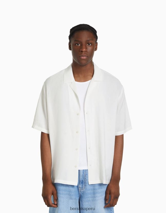 blanco Bershka hombres camisa fluida de manga corta 806J6B2917