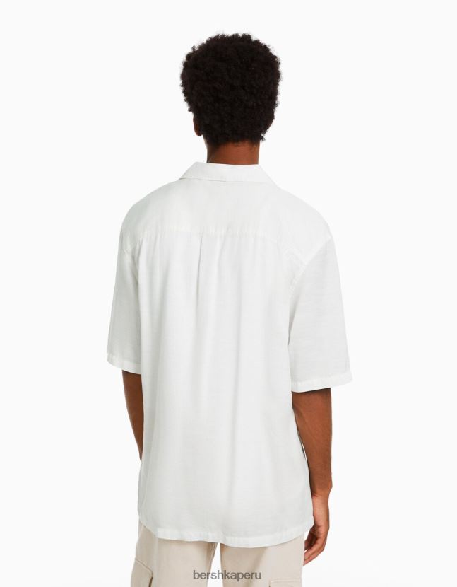 blanco Bershka hombres camisa rústica holgada de manga corta 806J6B2941