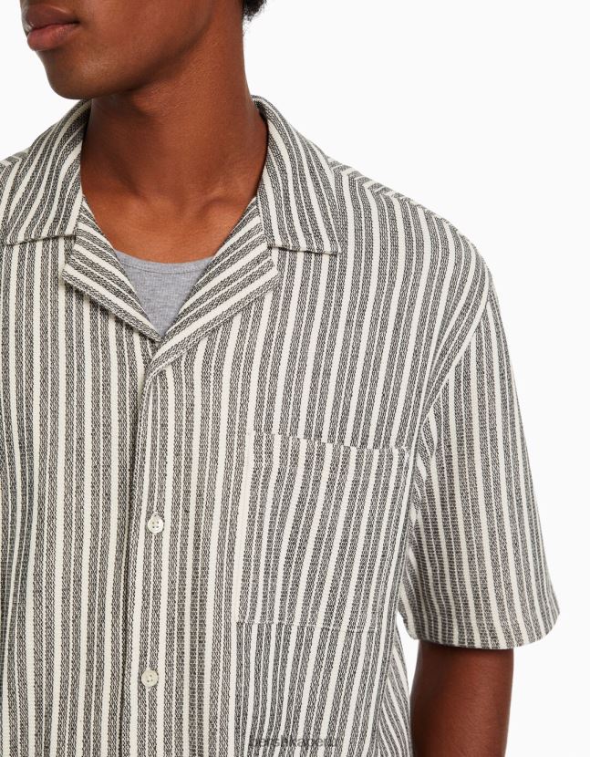 blanco negro Bershka hombres camisa de manga corta a rayas rústicas 806J6B2926