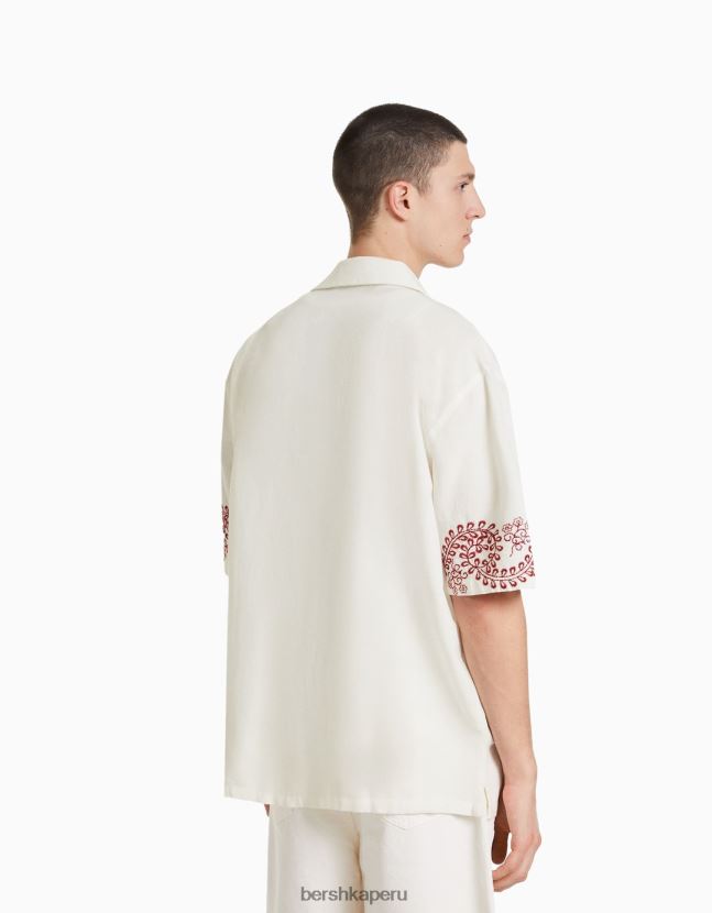 blanquecino Bershka hombres camisa de manga corta bordada con lino 806J6B2858