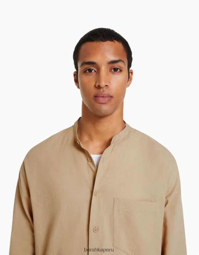 camello Bershka hombres camisa de mezcla de lino de manga larga 806J6B2893