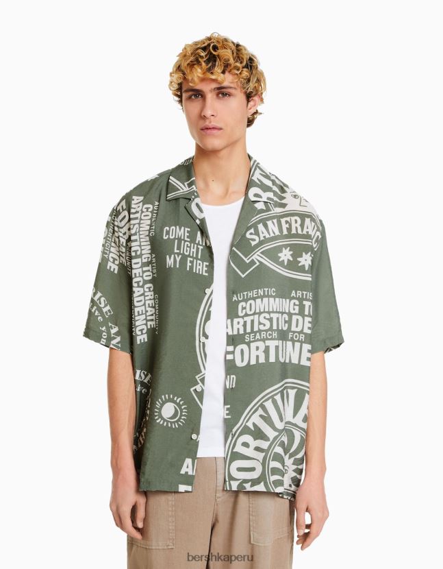 caqui Bershka hombres camisa de manga corta estampada 806J6B2888