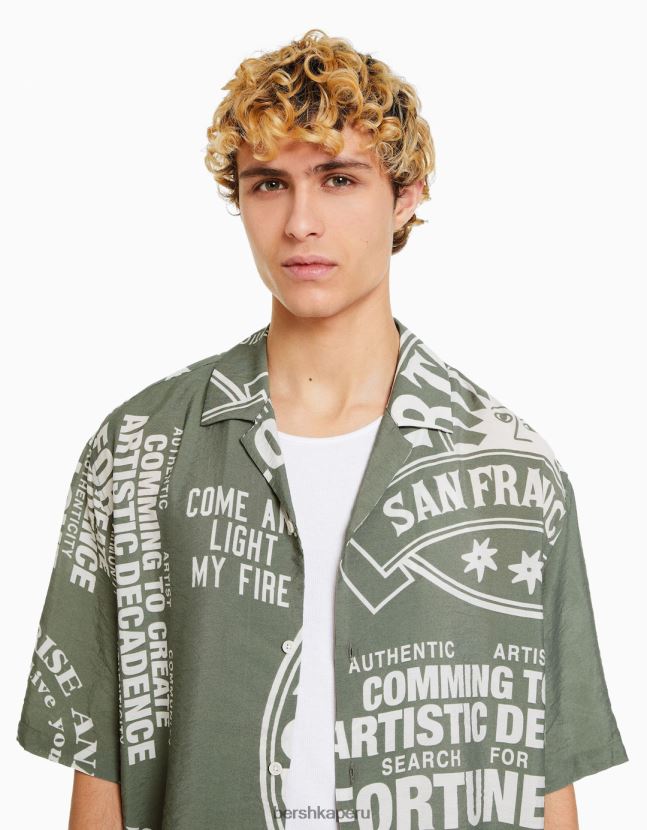 caqui Bershka hombres camisa de manga corta estampada 806J6B2888