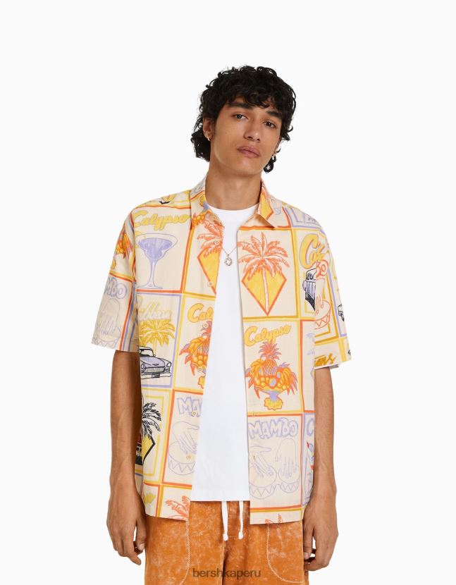 crema Bershka hombres camisa de manga corta con estampado rústico 806J6B2913