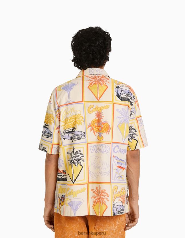 crema Bershka hombres camisa de manga corta con estampado rústico 806J6B2913
