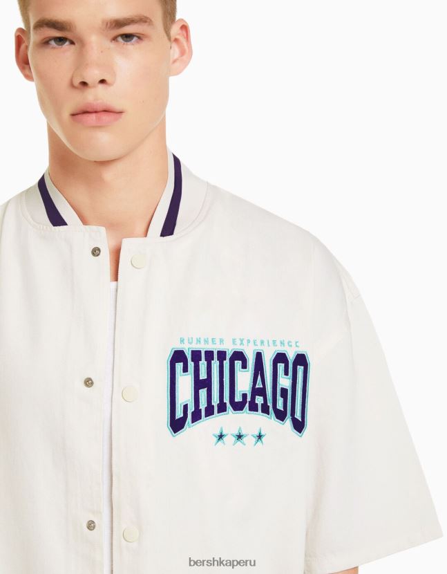 exclusivo Bershka hombres camisa de mezclilla de manga corta con rayas deportivas retro 806J6B2885