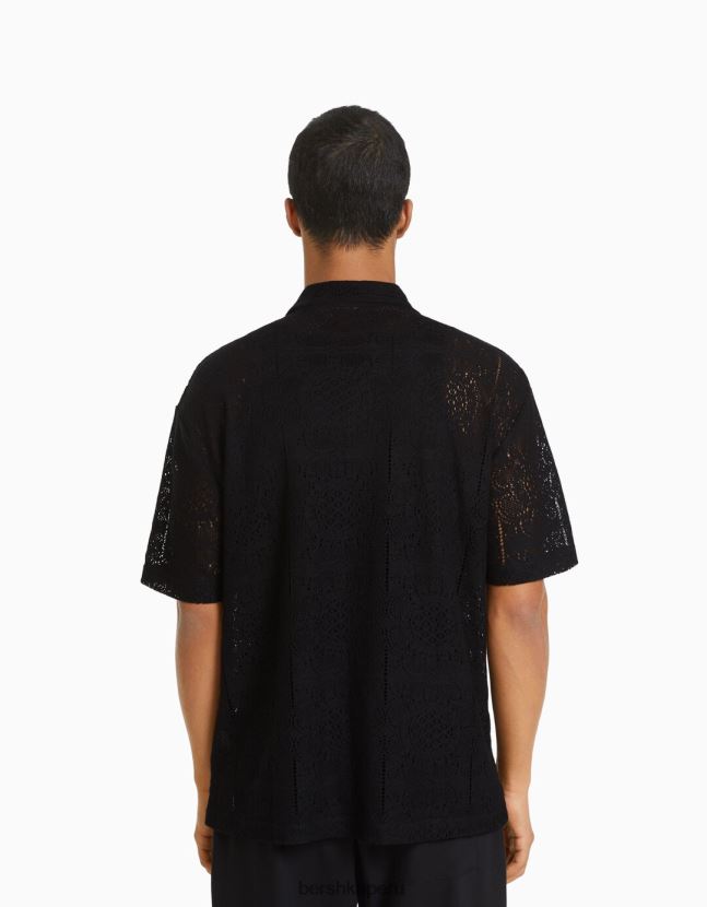 negro Bershka hombres camisa de crochet floral negra 806J6B2922